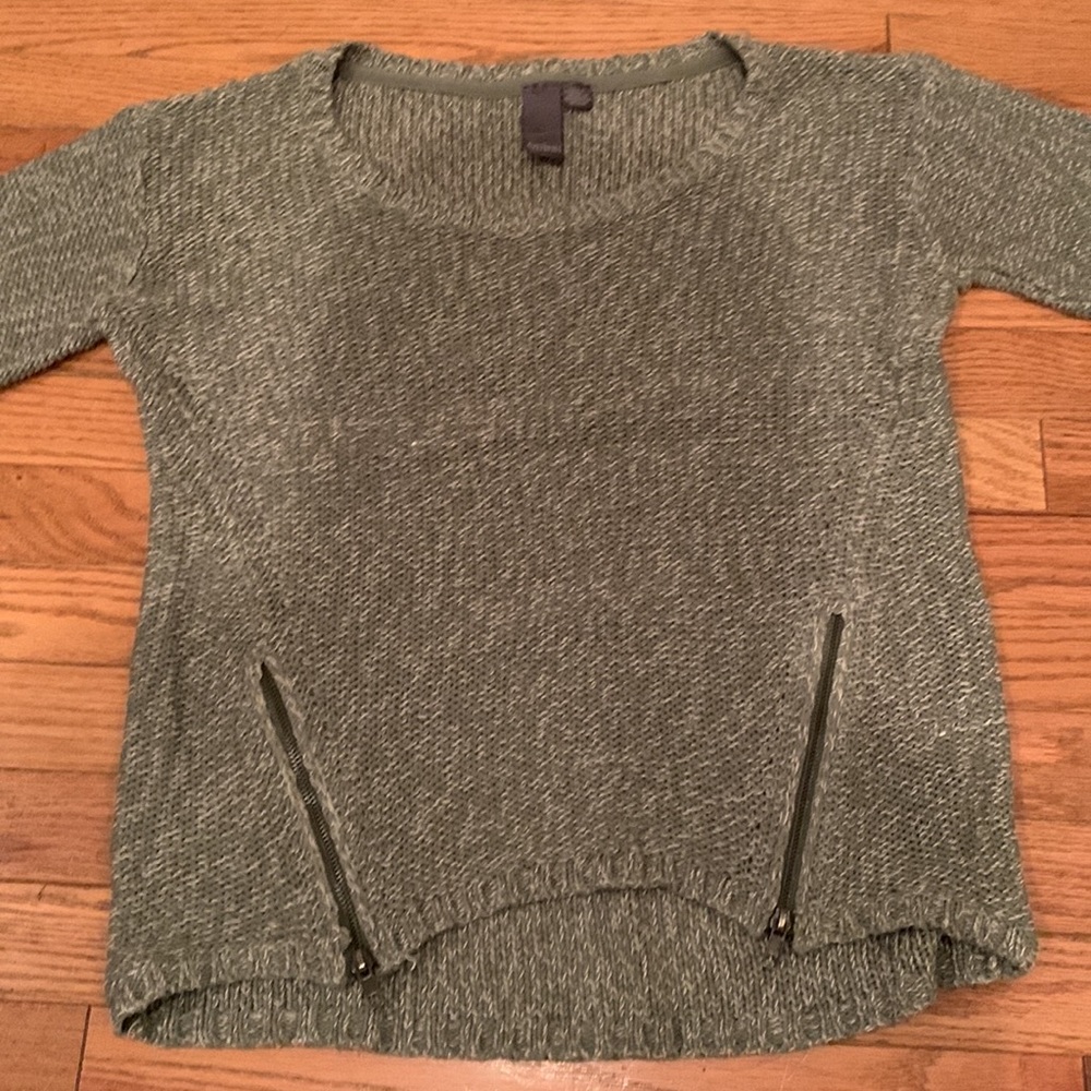 Quinn Green Sweater with Zippers - Picture 4 of 11